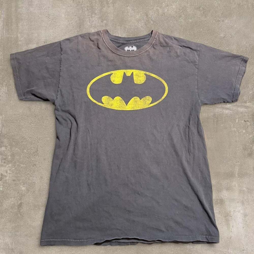 Batman Classic Logo Graphic T Shirt DC Comics Superhero Tee Size L